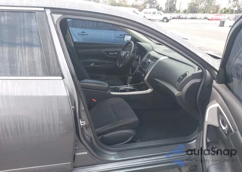 2015 Nissan Altima 2.5 S z USA, uszkodzony, nr VIN 1N4AL3AP4FC447663